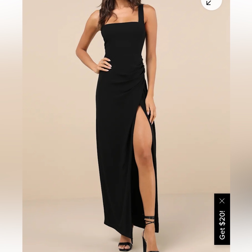 Lulus floor length black dress with slit. Unworn. Tags on. Size medium.